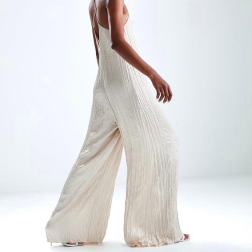 Zara Crinkle Satin Jumpsuit Cream size XS like New
